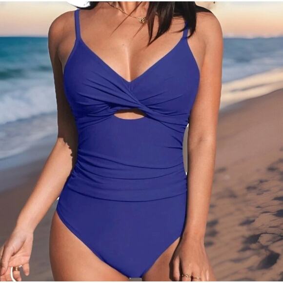Cupshe XS Purple One Piece Swimsuit Twist Front Cutout Ruched Adjustable - Picture 1 of 9